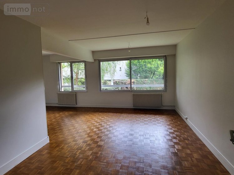 Fonds et murs commerciaux a vendre Reims 51100 Marne 73 m2  178000 euros