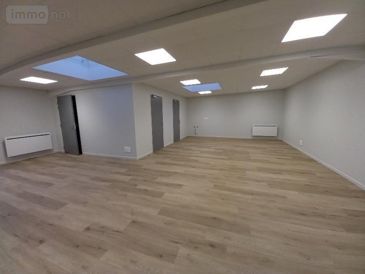 Location fonds et murs commerciaux Belleu 02200 Aisne 172 m2  2040 euros