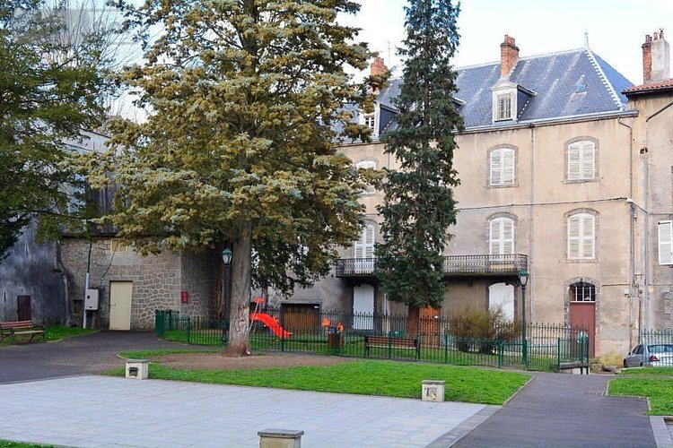 Appartement a vendre Thiers 63300 Puy-de-Dôme 77 m2 4 pièces 37000 euros