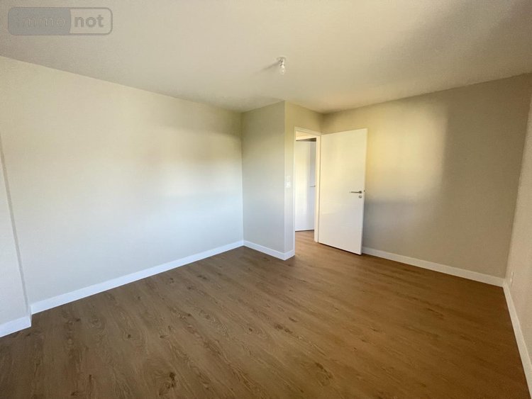 Location maison Le Genest-Saint-Isle 53940 Mayenne 131 m2  965 euros