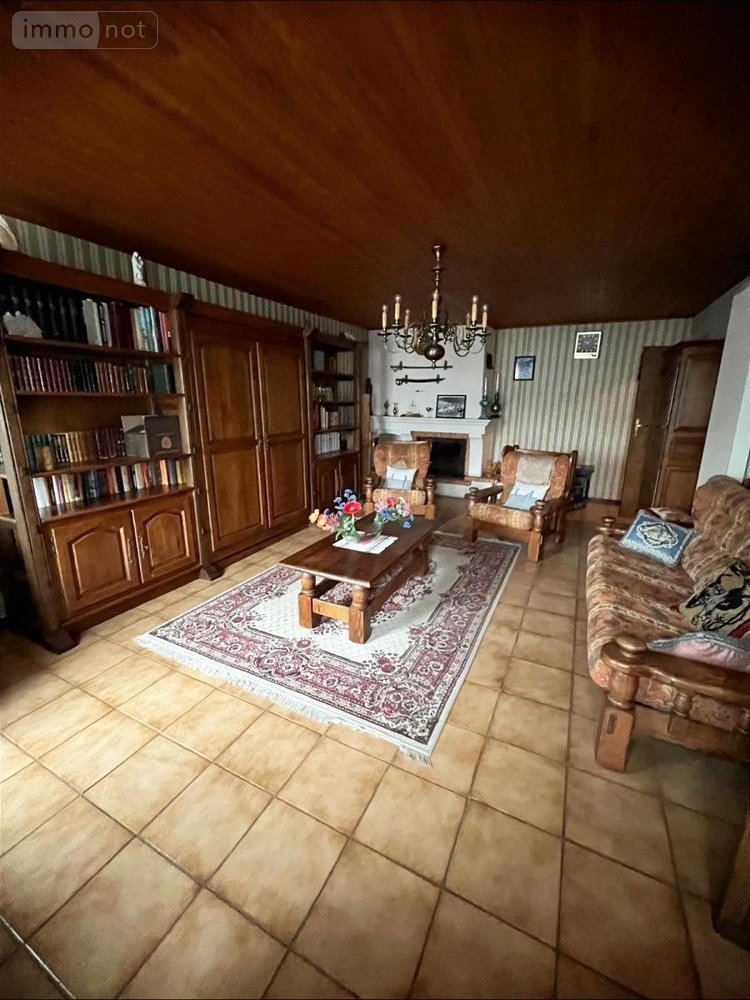 Maison a vendre Saint-Aubin 39410 Jura 194 m2 6 pièces 200000 euros