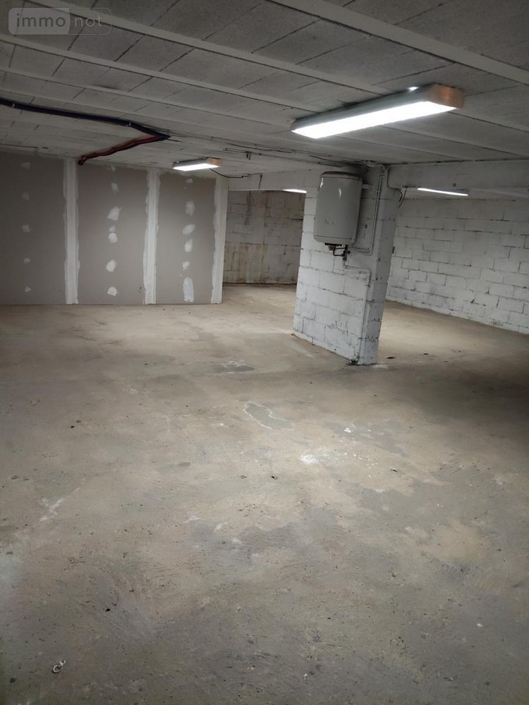Fonds et murs commerciaux a vendre Montbizot 72380 Sarthe 338 m2  187920 euros