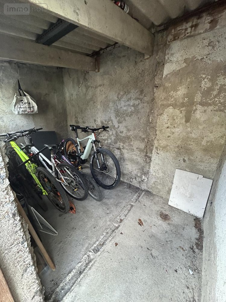 Immeuble a vendre Yffiniac 22120 Côtes-d'Armor 331 m2  689000 euros