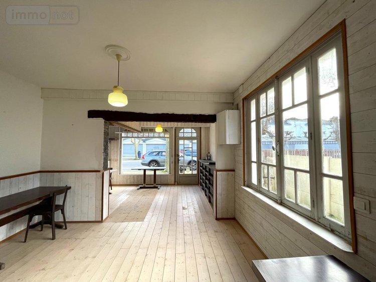 Fonds et murs commerciaux a vendre Carnac 56340 Morbihan 180 m2  778440 euros