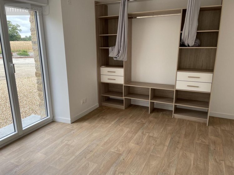 Location appartement Plougoumelen 56400 Morbihan 84 m2  850 euros