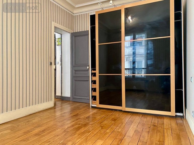 Location appartement Paris 18e arrondissement 75018 Paris 38 m2 2 pièces 1590 euros