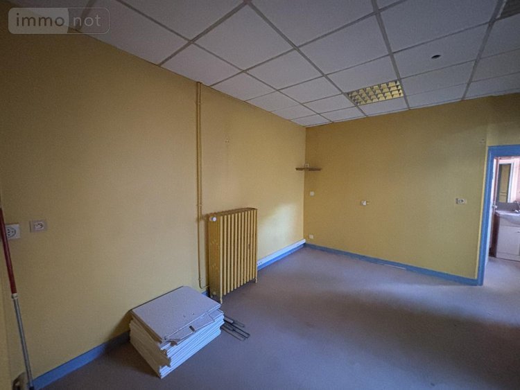 Location fonds et murs commerciaux Laval 53000 Mayenne 70 m2  850 euros