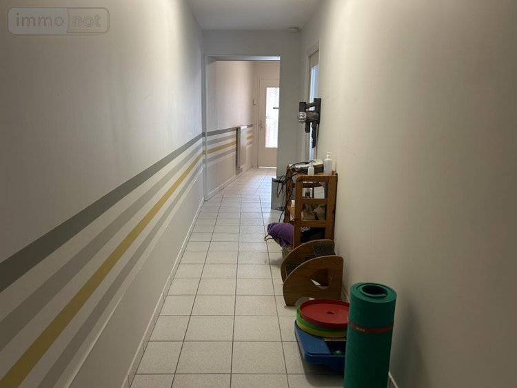 Immeuble a vendre Guingamp 22200 Côtes-d'Armor 135 m2  227360 euros