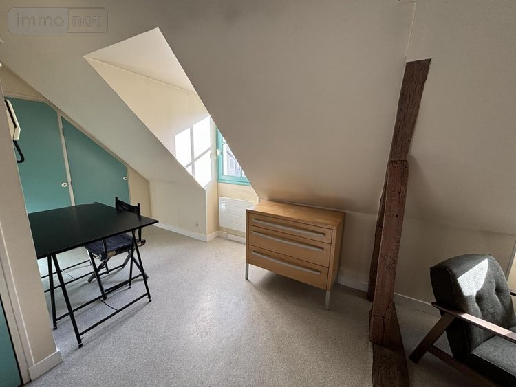 Location appartement Laval 53000 Mayenne 25 m2 1 pièce 420 euros