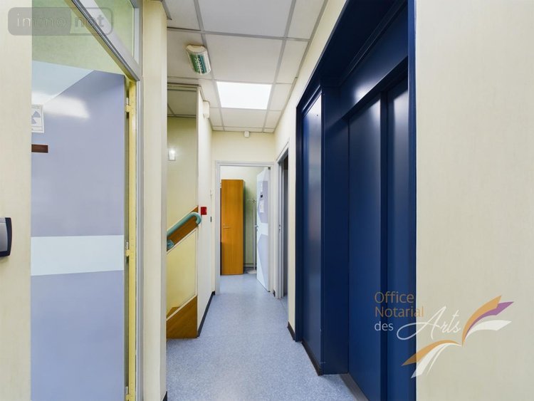 Fonds et murs commerciaux a vendre Maubeuge 59600 Nord 98 m2  363700 euros