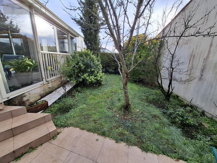 Maison a vendre Saintes 17100 Charente-Maritime 84 m2 4 pièces 262300 euros