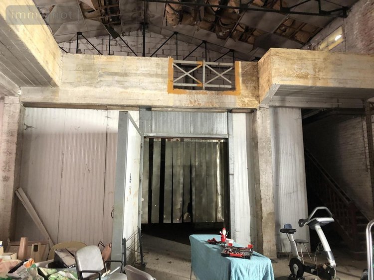 Fonds et murs commerciaux a vendre Cambrai 59400 Nord 750 m2  314400 euros