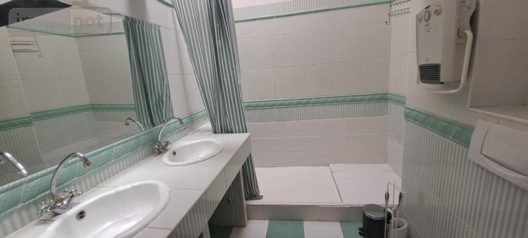 Immeuble a vendre Angers 49000 Maine-et-Loire 225 m2  628000 euros