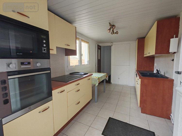 Location maison Plougonven 29640 Finistère 69 m2  700 euros