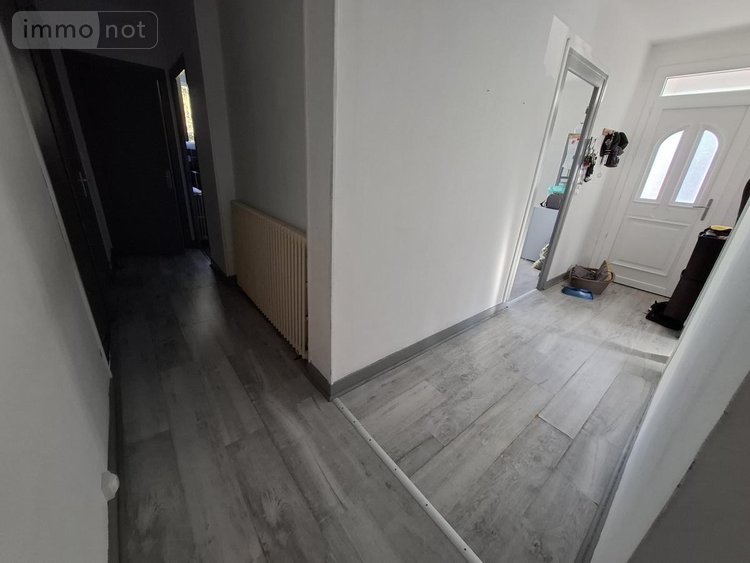 Maison a vendre Saintes 17100 Charente-Maritime 100 m2 4 pièces 141642 euros