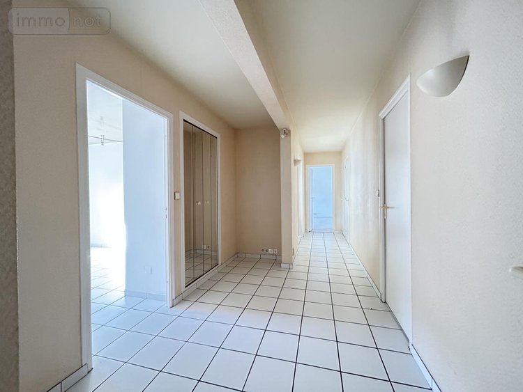 Immeuble a vendre Guer 56380 Morbihan 350 m2  493500 euros