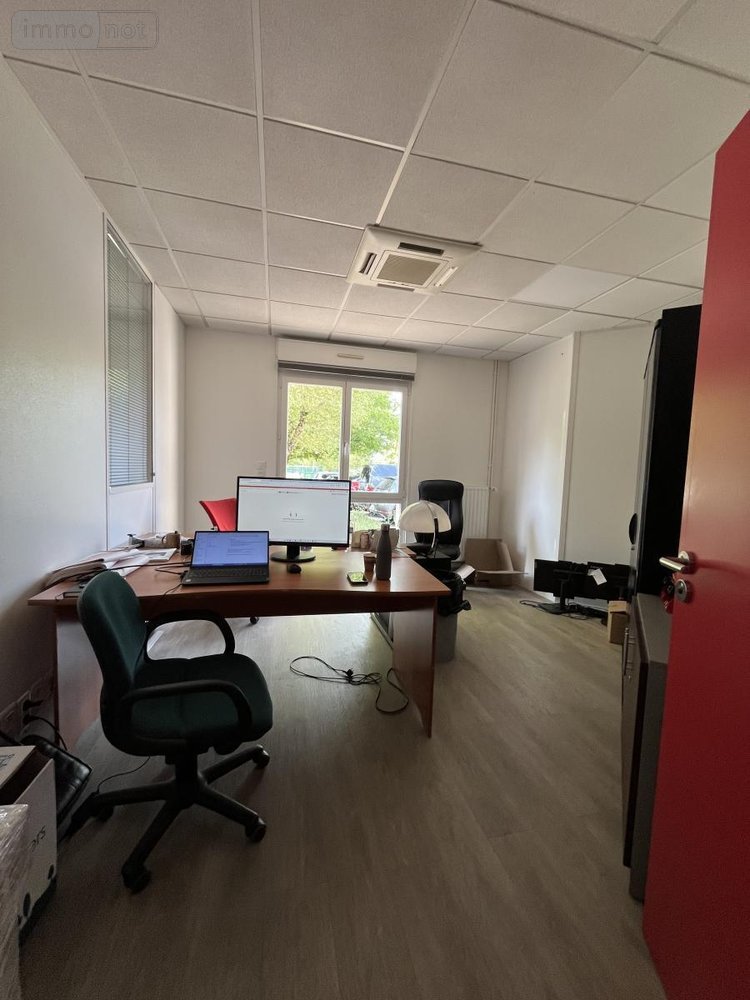 Fonds et murs commerciaux a vendre Laon 02000 Aisne 860 m2  999000 euros