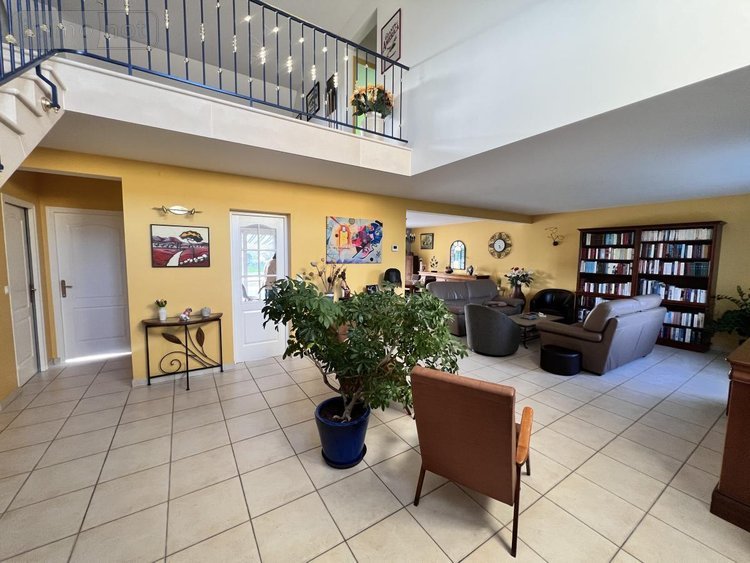 Maison a vendre Meusnes 41130 Loir-et-Cher 212 m2 6 pièces 288750 euros