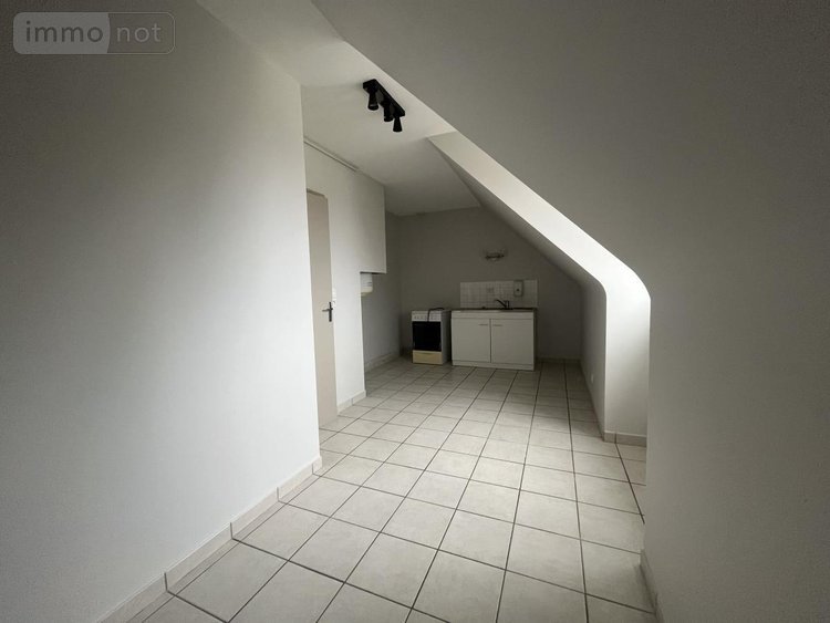 Location appartement Évron 53600 Mayenne 39 m2 1 pièce 400 euros