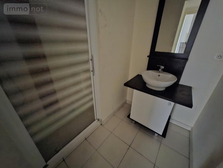 Immeuble a vendre Saintes 17100 Charente-Maritime 332 m2  462000 euros