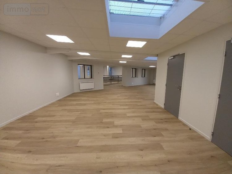 Location fonds et murs commerciaux Belleu 02200 Aisne 172 m2  2040 euros