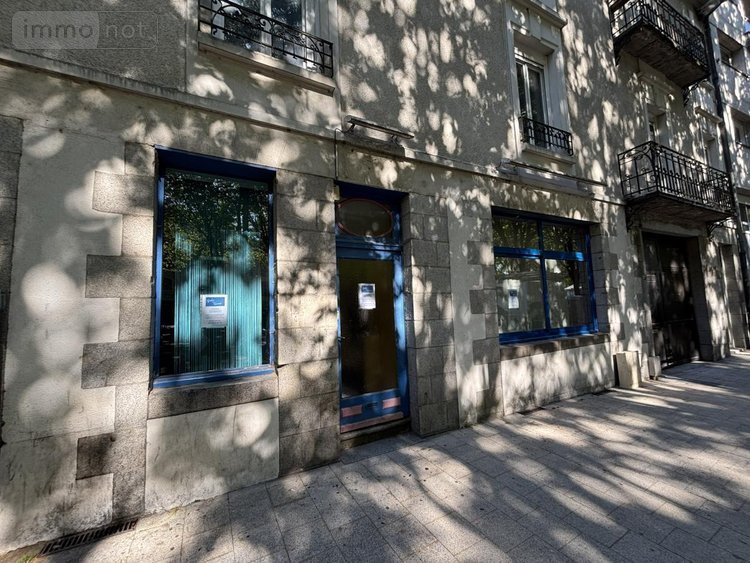 Location fonds et murs commerciaux Laval 53000 Mayenne 70 m2  850 euros
