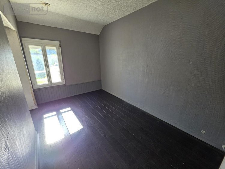 Immeuble a vendre Amilly 45200 Loiret 251 m2  159000 euros