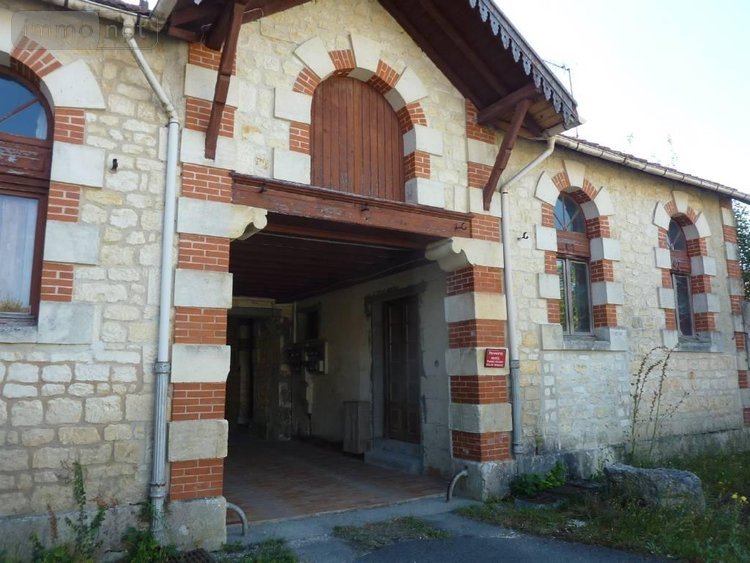 Maison a vendre Jonzac 17500 Charente-Maritime 531 m2 20 pièces 772500 euros