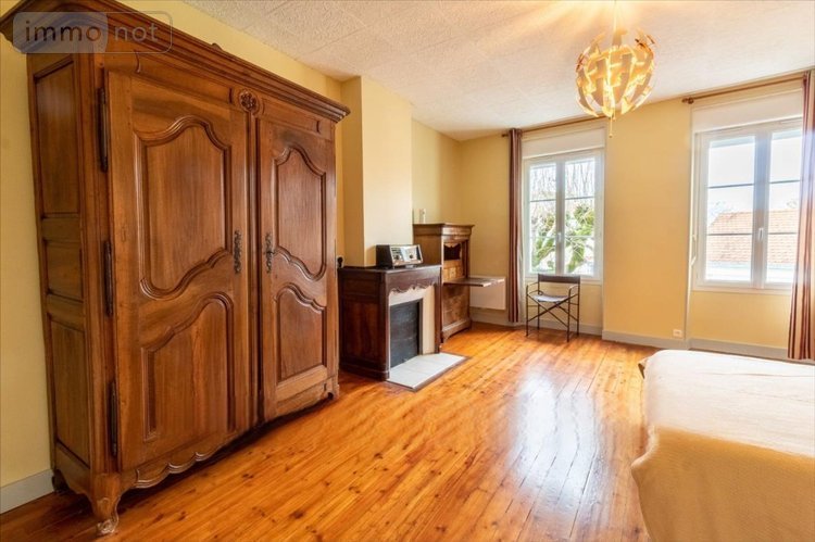 Maison a vendre Jonzac 17500 Charente-Maritime 531 m2 20 pièces 772500 euros