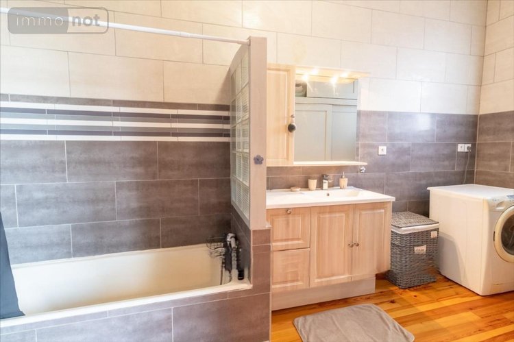 Maison a vendre Jonzac 17500 Charente-Maritime 531 m2 20 pièces 772500 euros