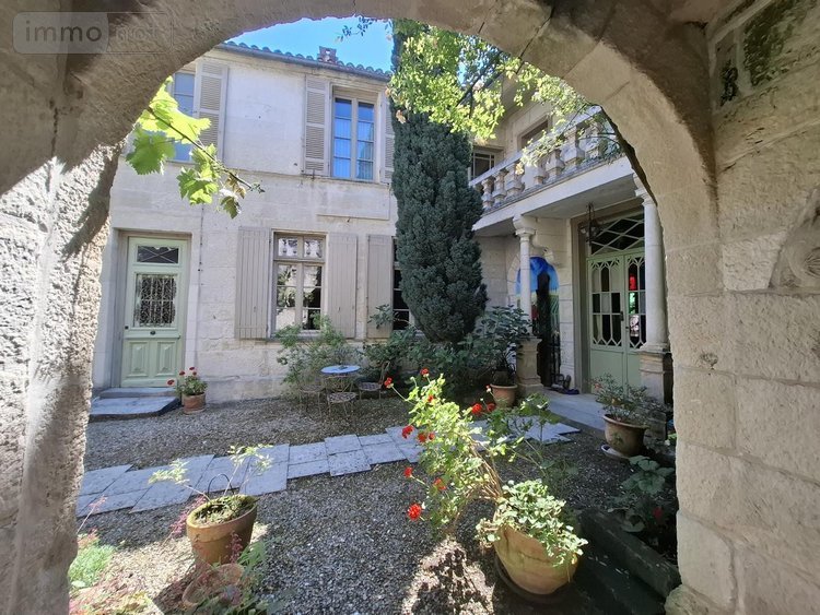 Maison a vendre Saintes 17100 Charente-Maritime 350 m2 13 pièces 988000 euros