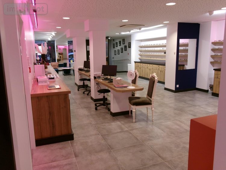 Location fonds et murs commerciaux Béthune 62400 Pas-de-Calais 196 m2  3700 euros