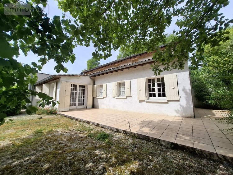 Maison a vendre Saintes 17100 Charente-Maritime 405 m2 11 pièces 500000 euros