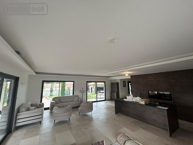 Maison a vendre Lezoux 63190 Puy-de-Dôme 178 m2 9 pièces 735000 euros