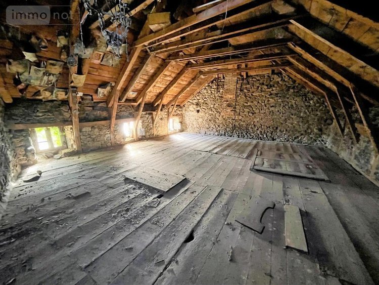 Maison a vendre Saint-Georges 15100 Cantal 200 m2  74200 euros