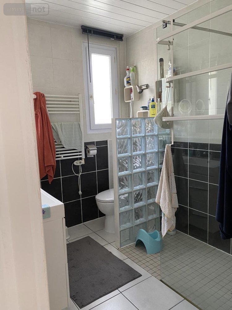 Maison a vendre Saint-Julien-des-Landes 85150 Vendée 184 m2 8 pièces 321300 euros