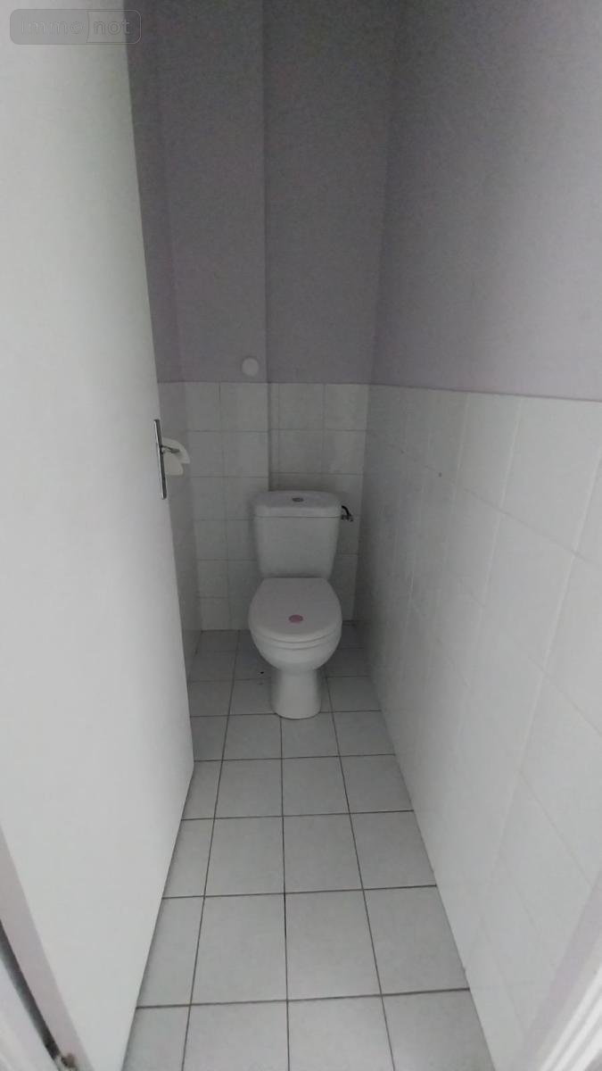 Location appartement Dol-de-Bretagne 35120 Ille-et-Vilaine 12 m2 4 pièces 410 euros