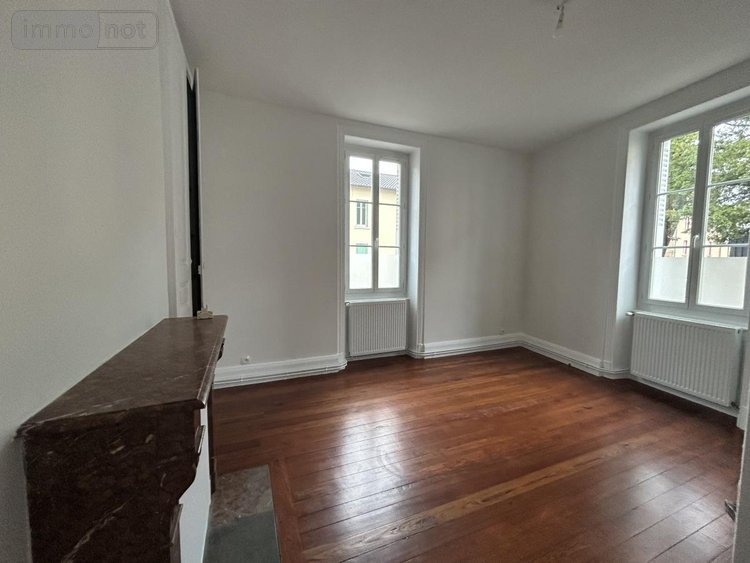 Location appartement Bourg-en-Bresse 01000 Ain 74 m2 3 pièces 700 euros