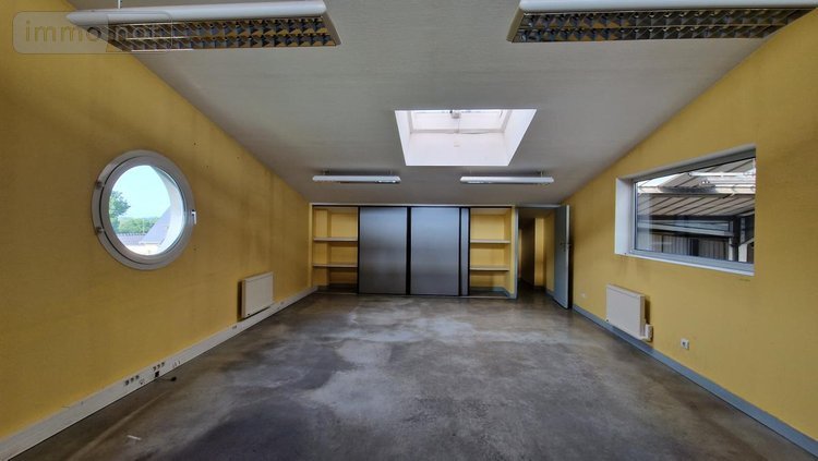 Fonds et murs commerciaux a vendre Plourin-lès-Morlaix 29600 Finistère 1094 m2  472950 euros