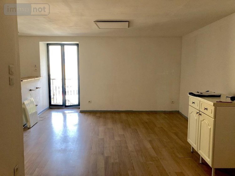 Immeuble a vendre Crosmières 72200 Sarthe 114 m2  105000 euros