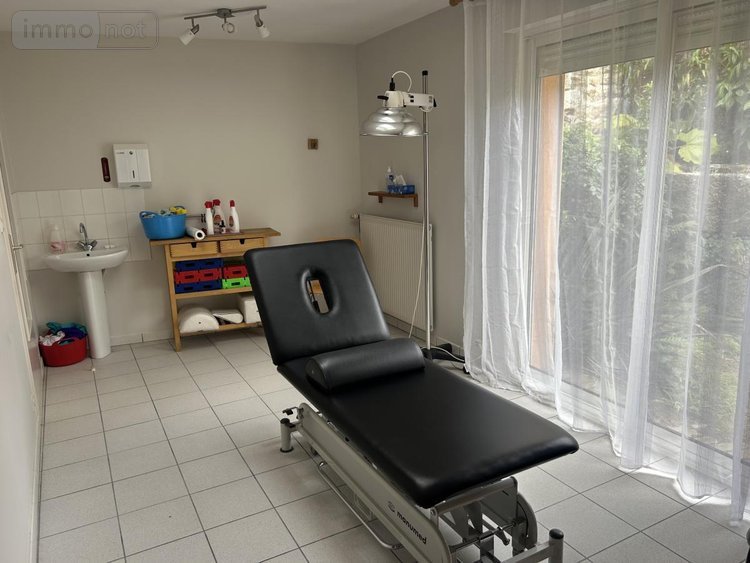 Immeuble a vendre Guingamp 22200 Côtes-d'Armor 135 m2  227360 euros