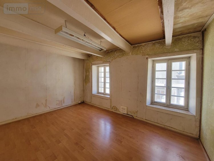 Maison a vendre Leuhan 29390 Finistère 190 m2 14 pièces 69060 euros