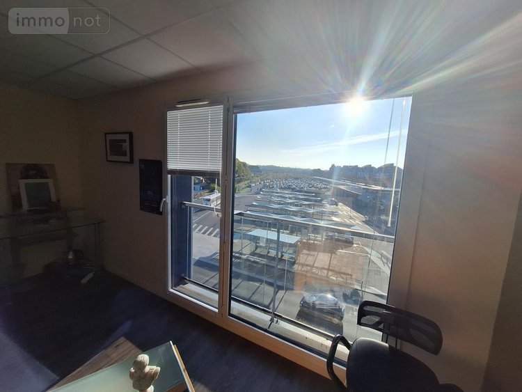 Location fonds et murs commerciaux Saint-Malo 35400 Ille-et-Vilaine 100 m2  1340 euros