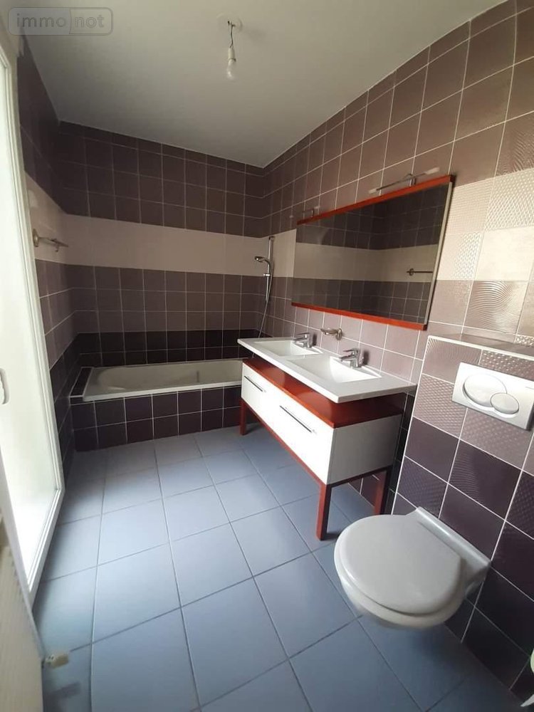 Location appartement Divonne-les-Bains 01220 Ain 102 m2 3 pièces 2730 euros