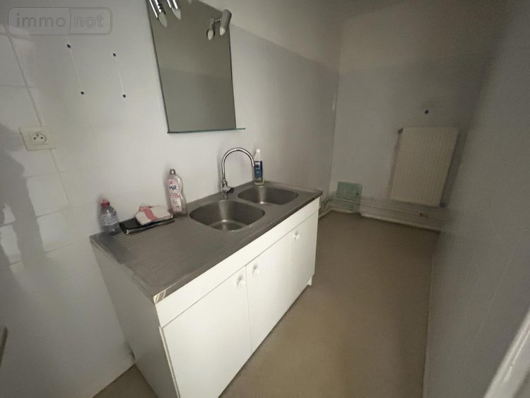 Location fonds et murs commerciaux Cambrai 59400 Nord 100 m2  980 euros