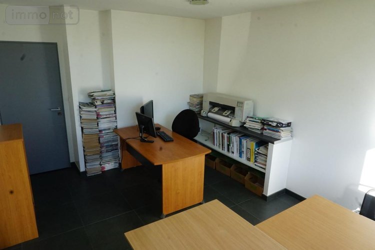 Fonds et murs commerciaux a vendre Merlevenez 56700 Morbihan 79 m2  224180 euros