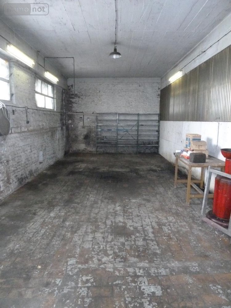 Fonds et murs commerciaux a vendre Caudry 59540 Nord 1100 m2  188640 euros