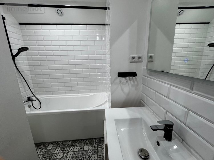 Location appartement Dole 39100 Jura 81 m2 5 pièces 950 euros