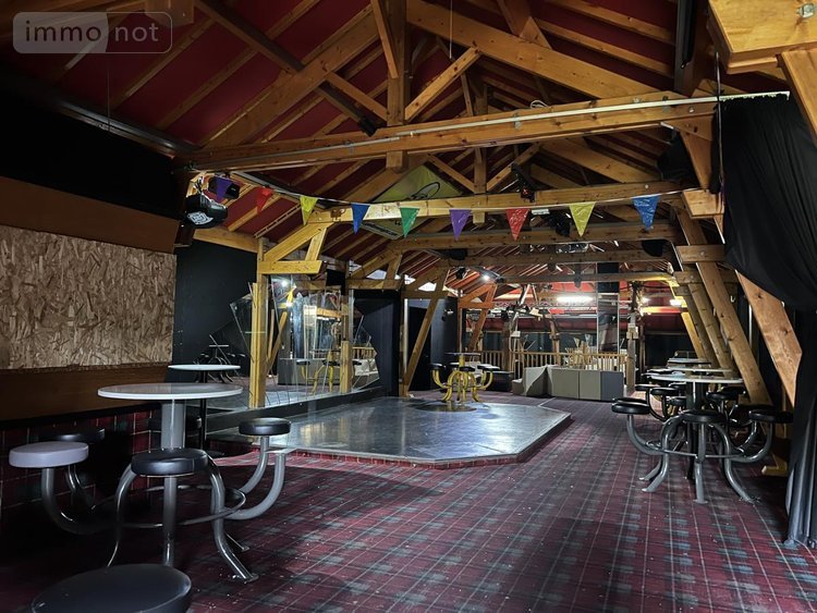 Fonds et murs commerciaux a vendre Beaupréau-en-Mauges 49600 Maine-et-Loire 1275 m2  619200 euros