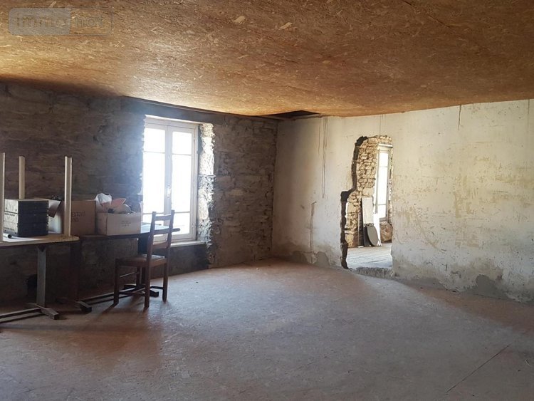 Fonds et murs commerciaux a vendre Gourin 56110 Morbihan 200 m2  131102 euros